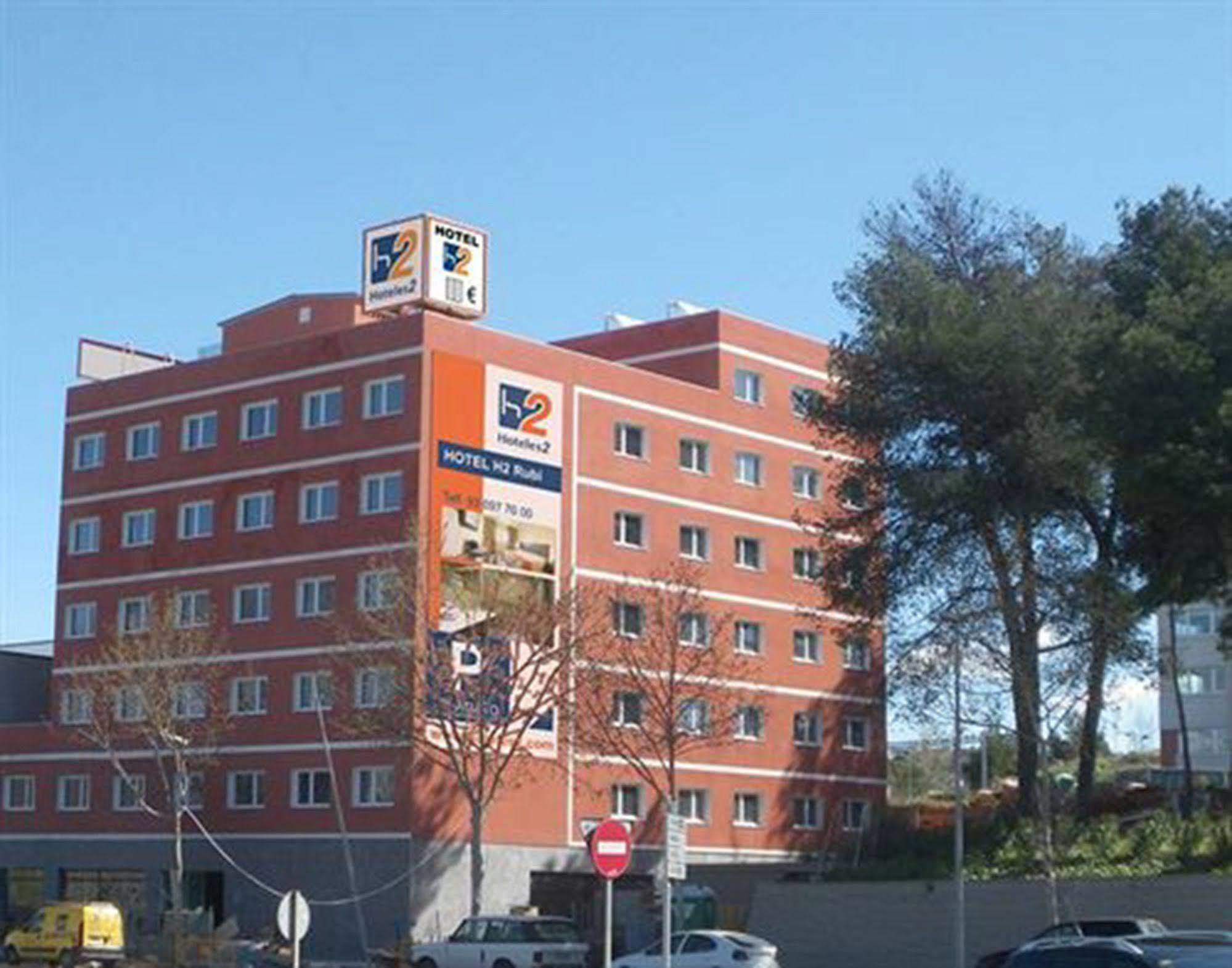 B&B Hotel Barcelona Rubi Exterior photo