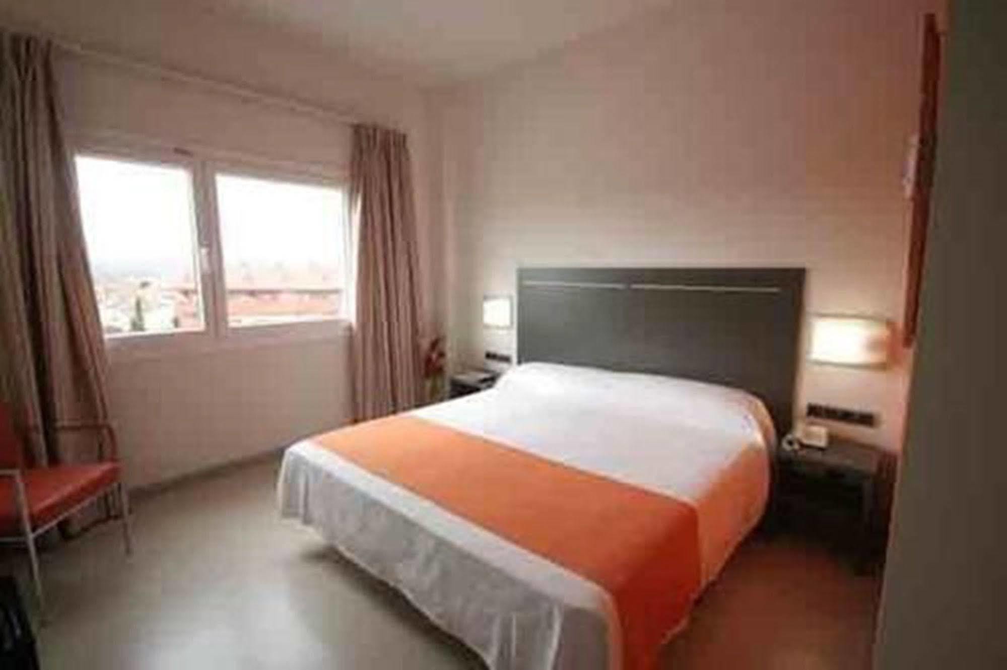 B&B Hotel Barcelona Rubi Exterior photo