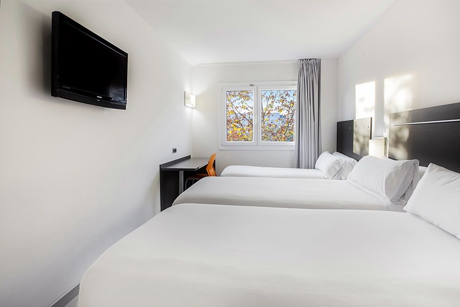 B&B Hotel Barcelona Rubi Exterior photo
