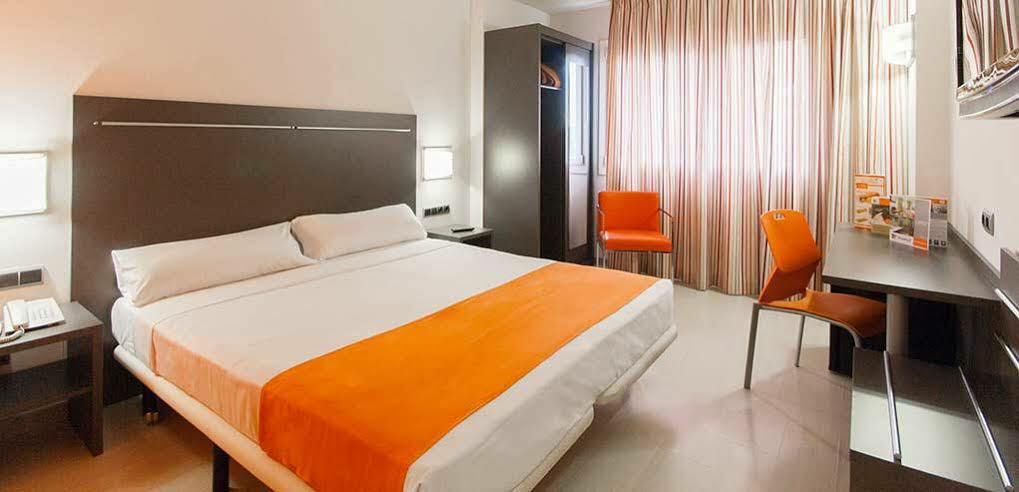 B&B Hotel Barcelona Rubi Exterior photo